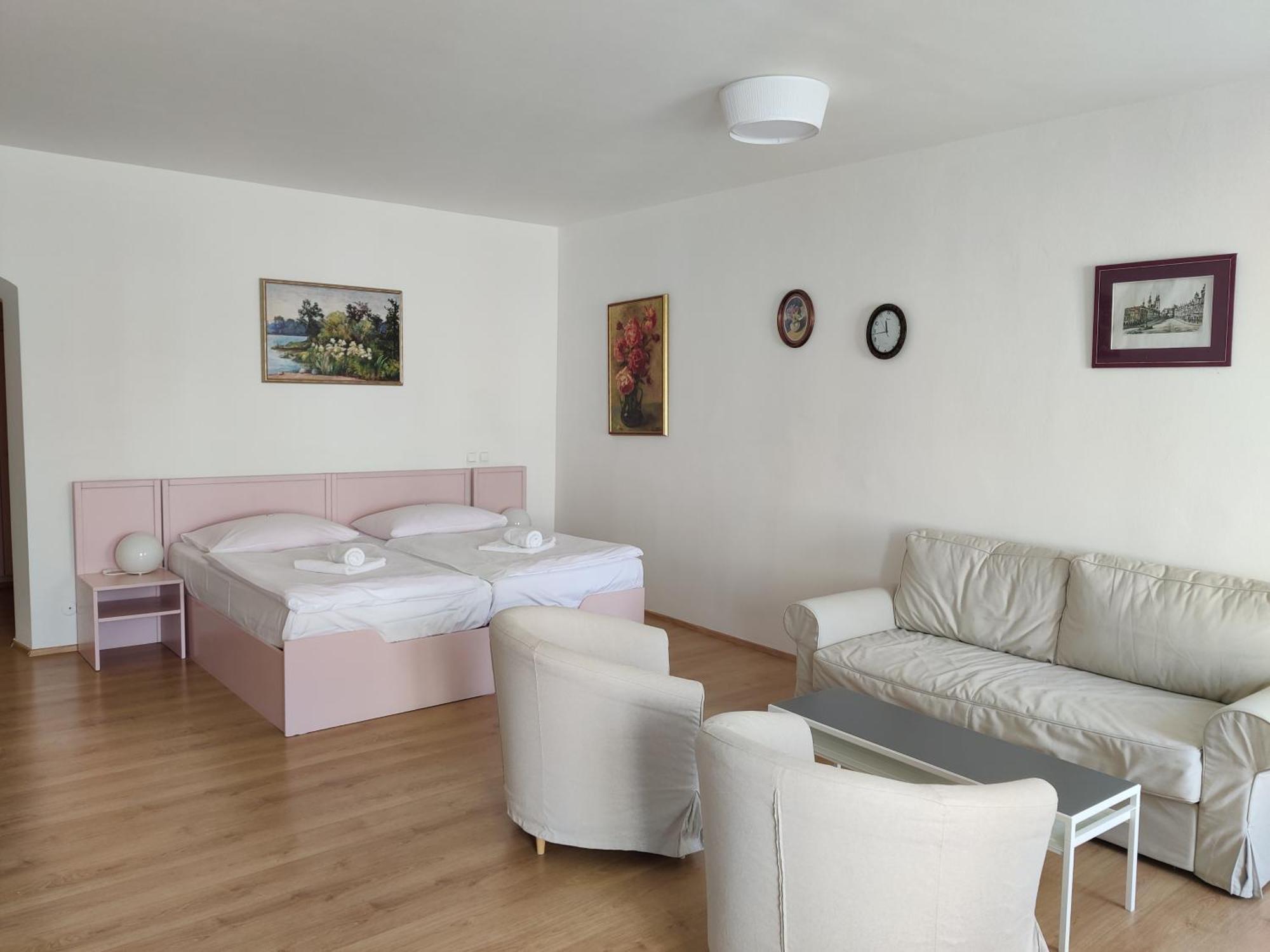 Hotel Celerin Telč Екстериор снимка